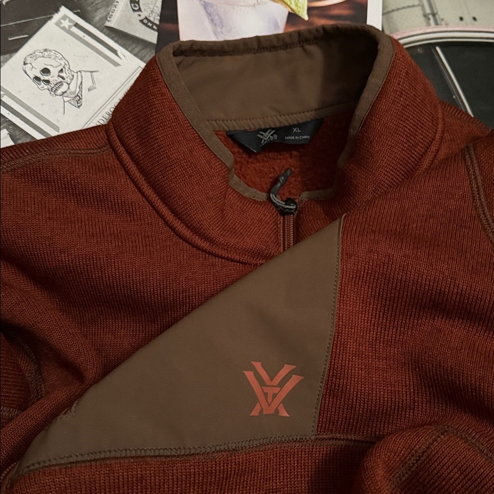 🦁 🪵 🦁 • 🕶️ Vortex x Casual Warmth Vibes 🕶️• 🪵 🦁 🪵